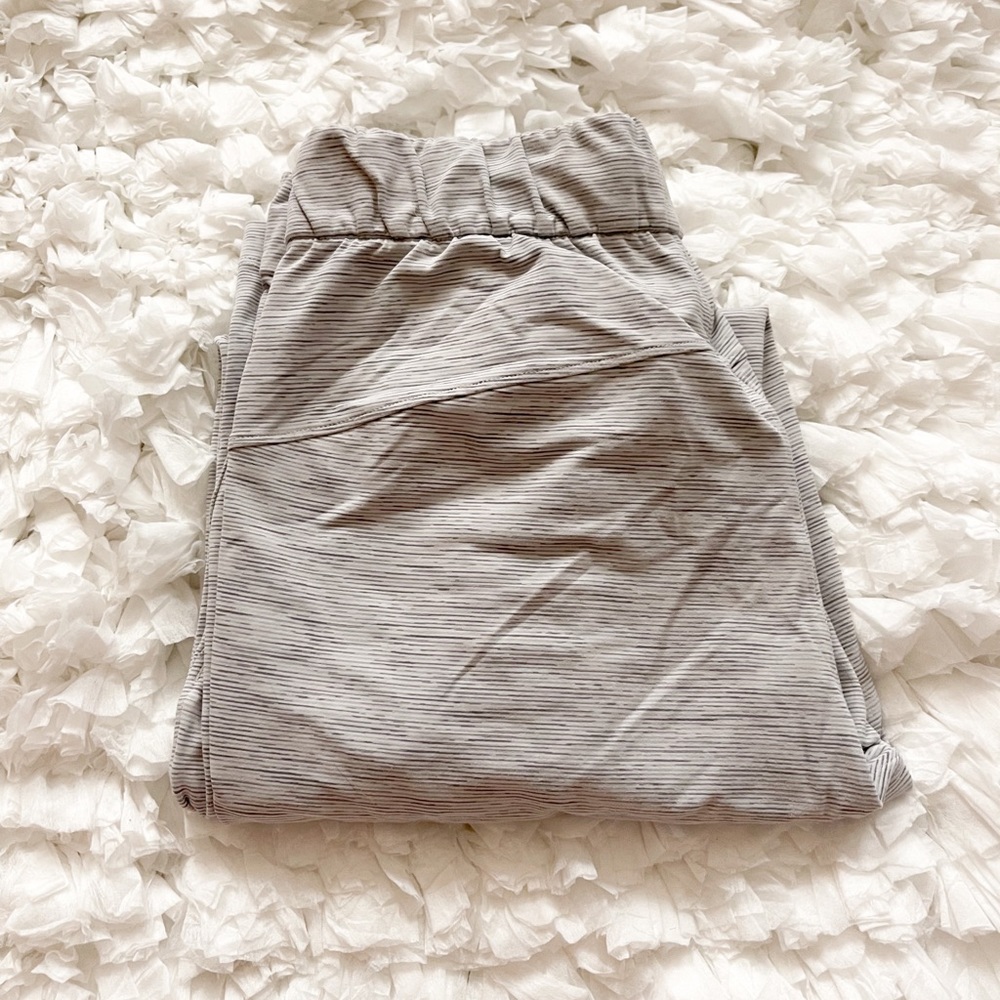 Lululemon on the fly pant